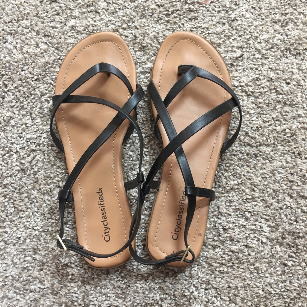 Black strap sandals